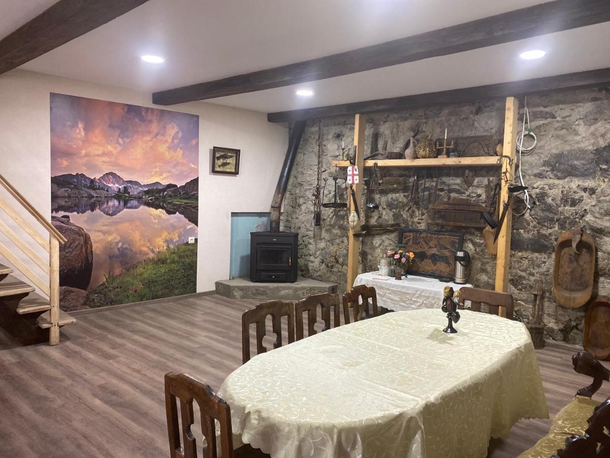 Iuri Udesiani'S Guesthouse 메스티아 외부 사진