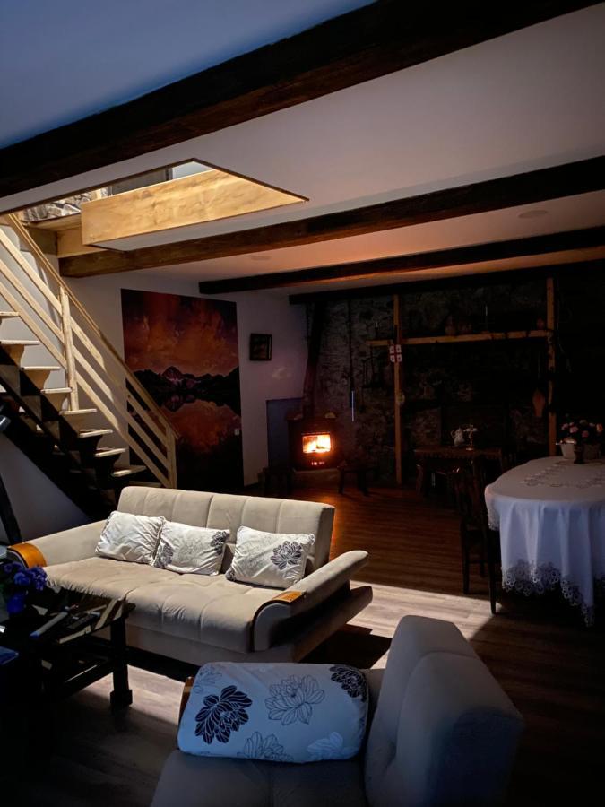 Iuri Udesiani'S Guesthouse 메스티아 외부 사진